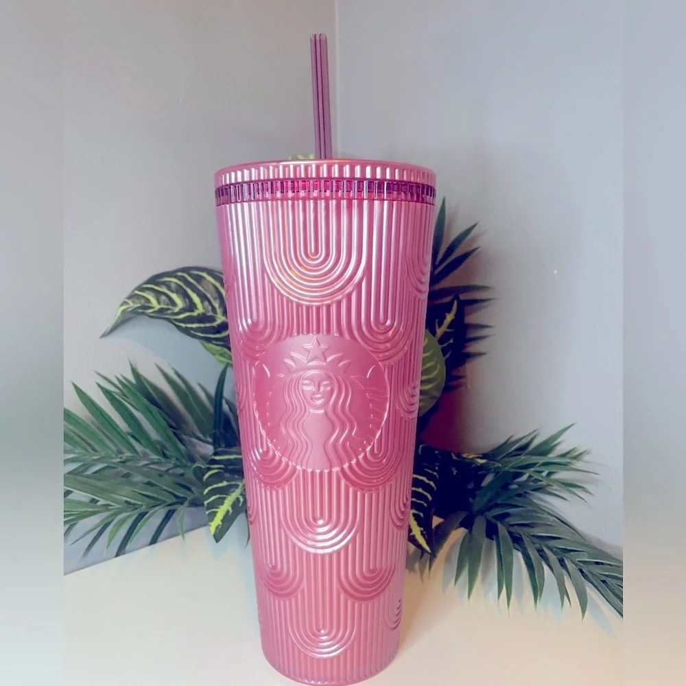 NWT Starbucks 🌟 Pink Shimmer Shell Mermaid Scales Cold Venti Tumbler Cup